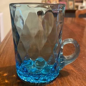 Beautiful vintage antique blue class cup/mug/glass diamond and quilted handle